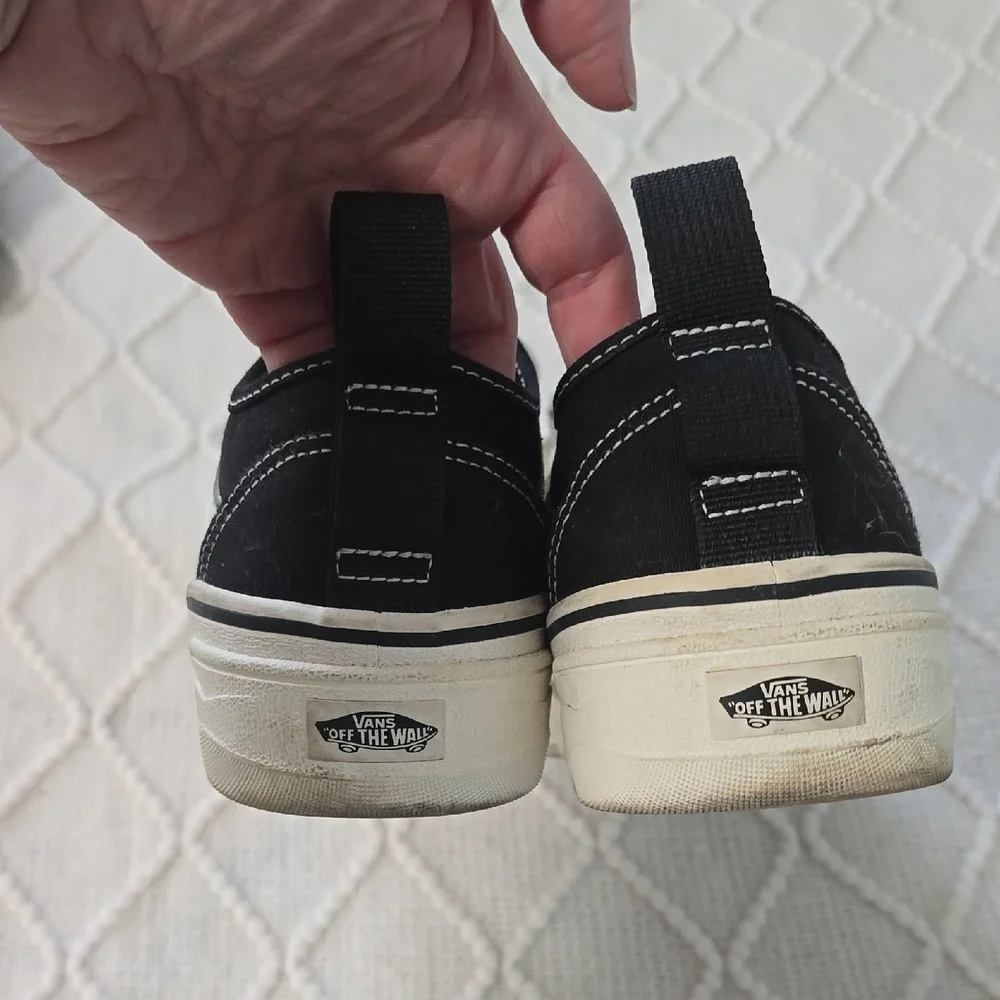 Vans Black and White Women's Sneakers - Picture 2 of 5